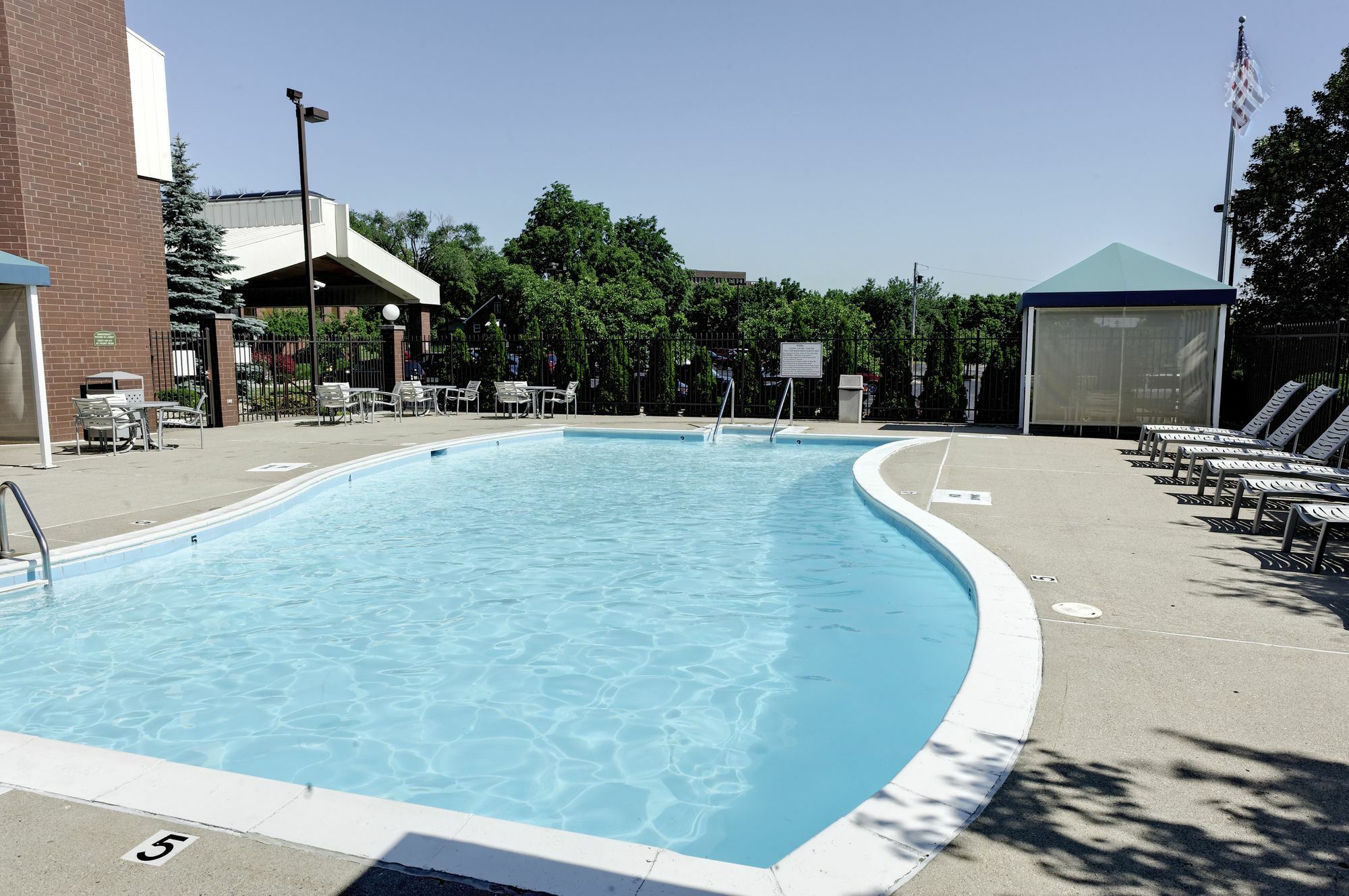 Livinn Hotel Cincinnati North/ Sharonville Exteriör bild